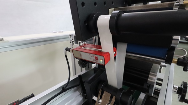 全自動貼標機,貼標機,全自動貼標設備