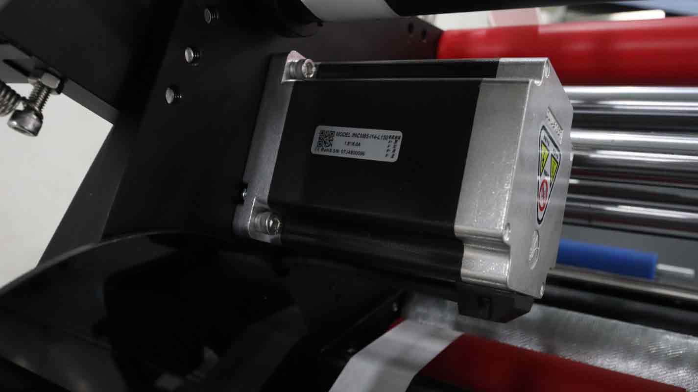 不干膠貼標(biāo)機(jī),貼標(biāo)機(jī),全自動(dòng)貼標(biāo)機(jī)生產(chǎn)廠家