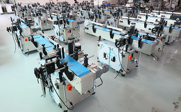 全自動圓瓶搓滾貼標(biāo)機(jī),圓瓶搓滾貼標(biāo)機(jī),全自動不干膠貼標(biāo)機(jī)廠家,佼佼者自動化